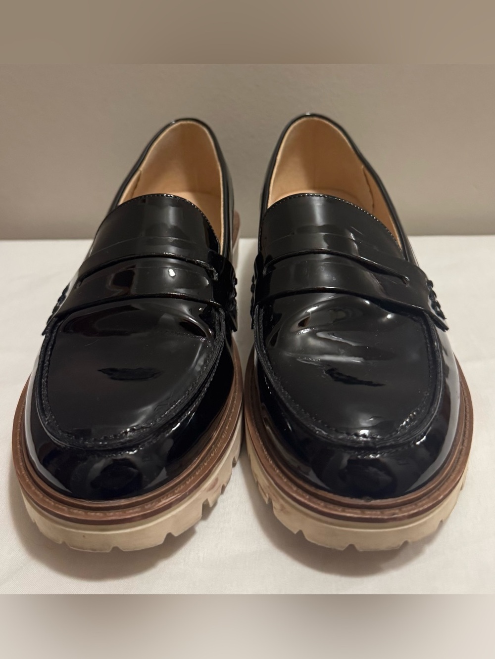 Journee Kenly Black Patent Penny Loafers Lug Sole Shoes Womens 7.5